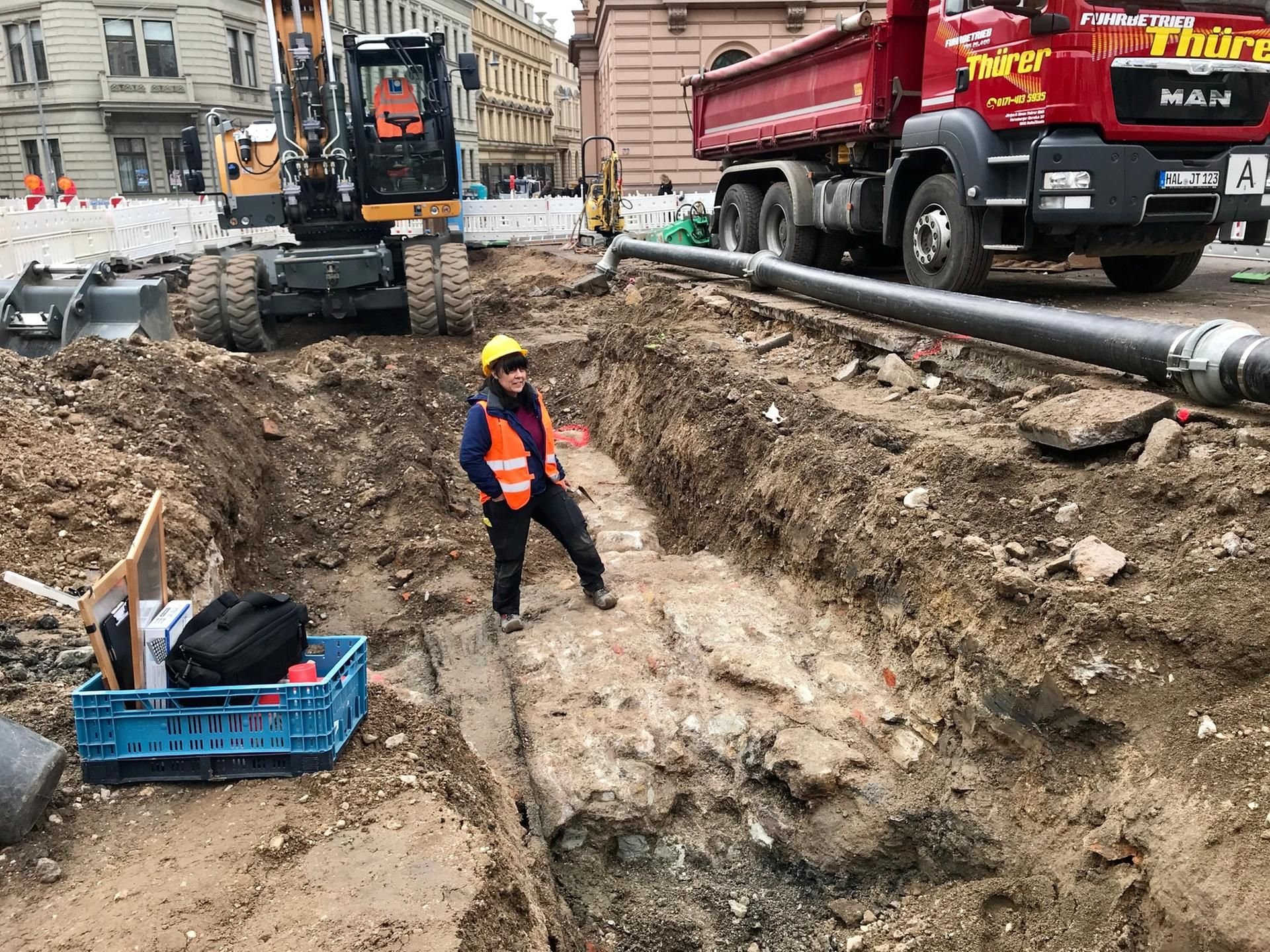 Grabungsfund einer Stadtmauer am Joliot-Curie-Platz