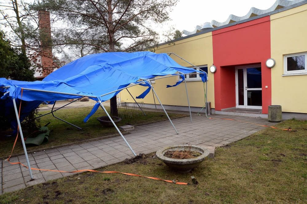 In Nonnewitz wurde ein Zelt aus der Verankerung gerissen.