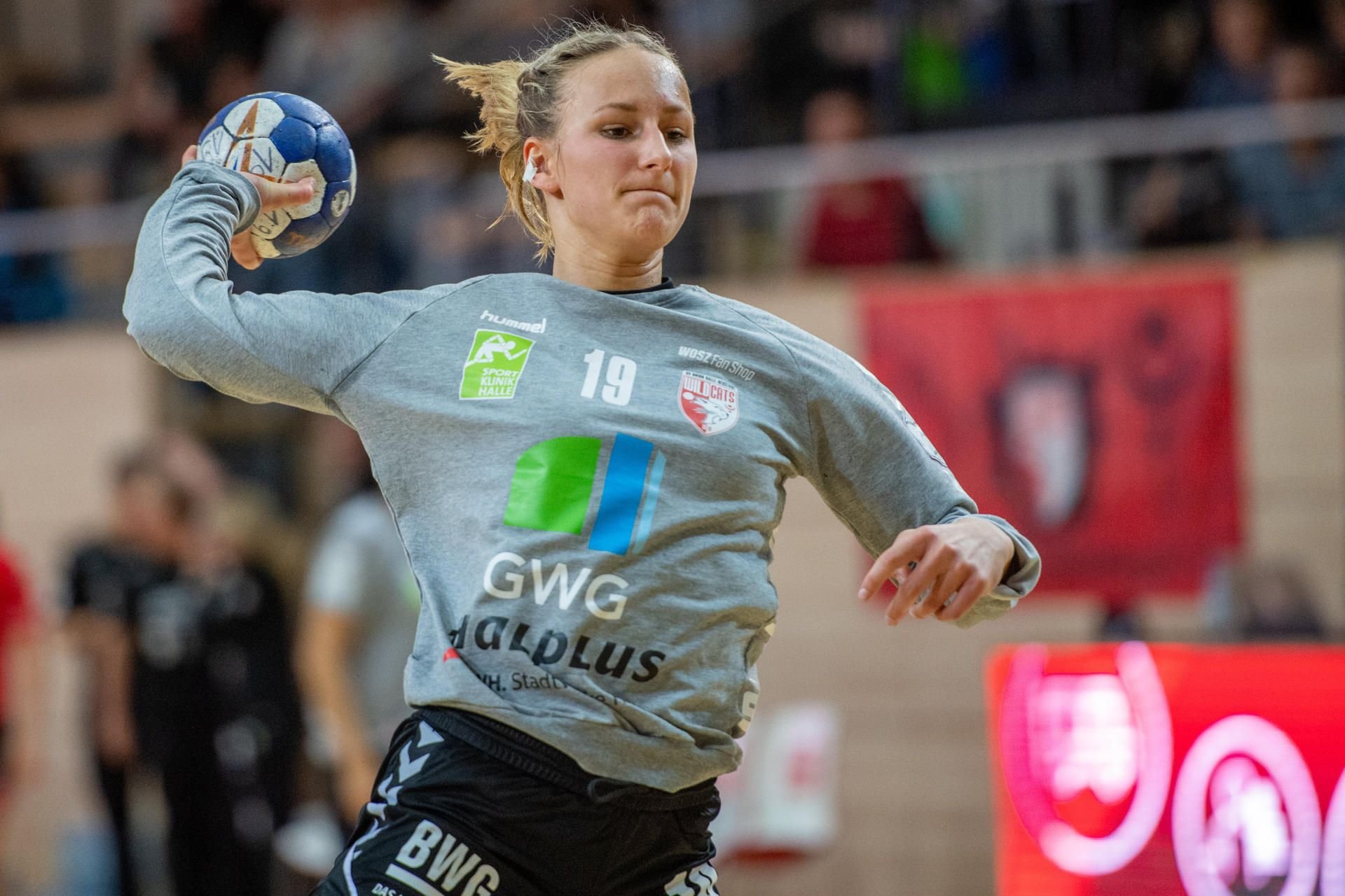 Lea Gruber wechselte aus Waiblingen nach Halle und trifft nun auf ihre alten Kolleginnen.