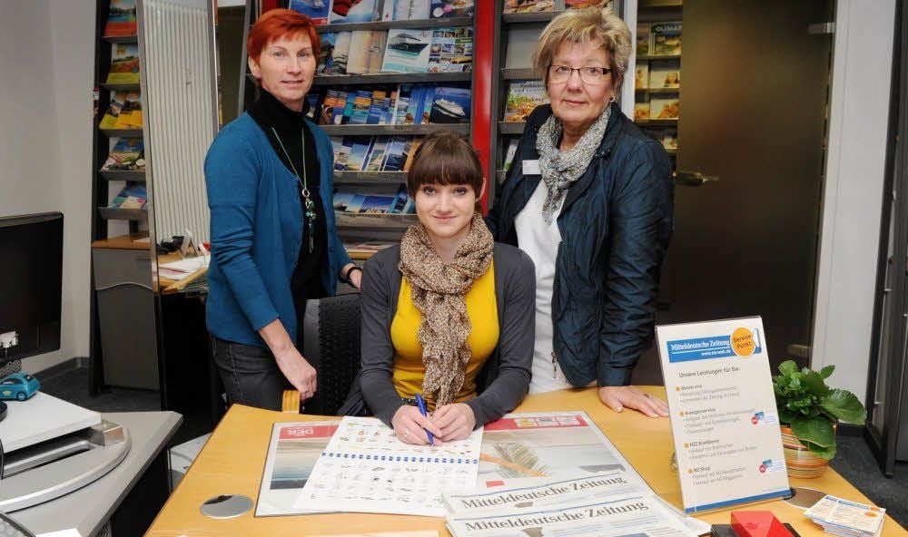 Irena Bock, Carolin Böttge und Annerose Tielebein (v.l.) sind im Reisebüro am Markt 40 für den Service rund um die MZ zuständig.