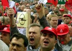 Warnstreik bei Opel in Rüsselsheim