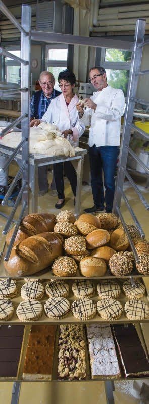 Hans Morgenstern, Karin und Hanspeter Corente (v.l) sind stolz auf ihren Sauerteig