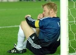 Oliver Kahn nach dem Ende des WM-Finales 2002. (Foto: dpa)