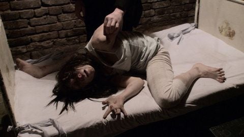 Bonnie Morgan als Rosa in einer Szene des Films «The Devil Inside». (FOTO: PARAMOUNT PICTURES)