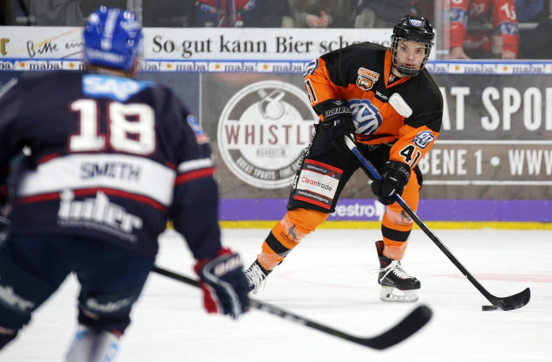 Steven Raabe könnte in der kommenden Saison in Halle auflaufen.