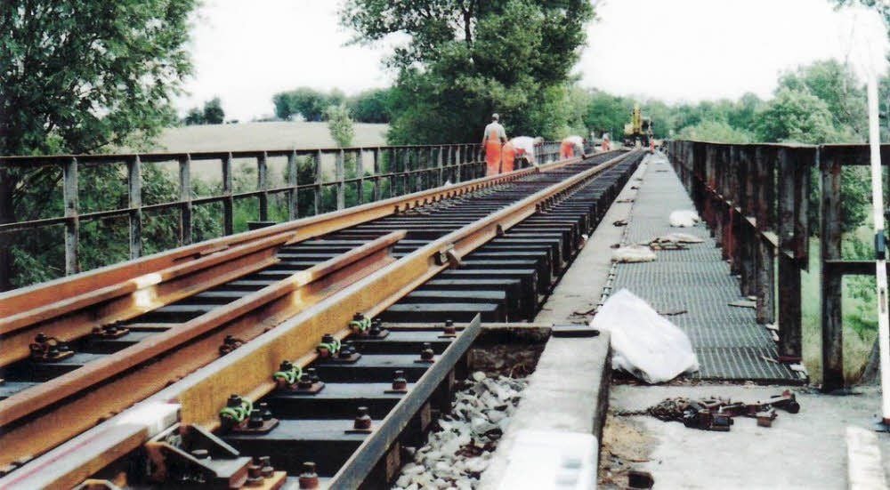 Im August 2008 wurde die Bodebrücke bei Nienburg komplett saniert.