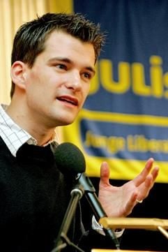 Der 22-jährige Student Johannes Vogel aus Köln ist am Samstag (9. April 2005) auf dem Bundeskongress der Jungen Liberalen (Julis) in Magdeburg zum neuen Bundesvorsitzenden gewählt worden. (Foto: dpa)