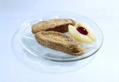 Arme Ritter dekoriert mit einer halben Birne. (Foto: ddp)