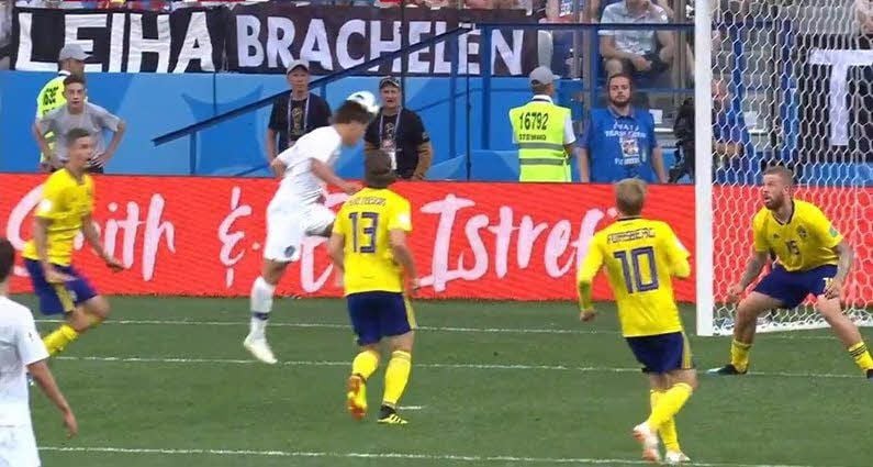 Unübersehbar im Bild: Härzers „Leiha“-Banner diese Woche in Nischni Nowgorod.