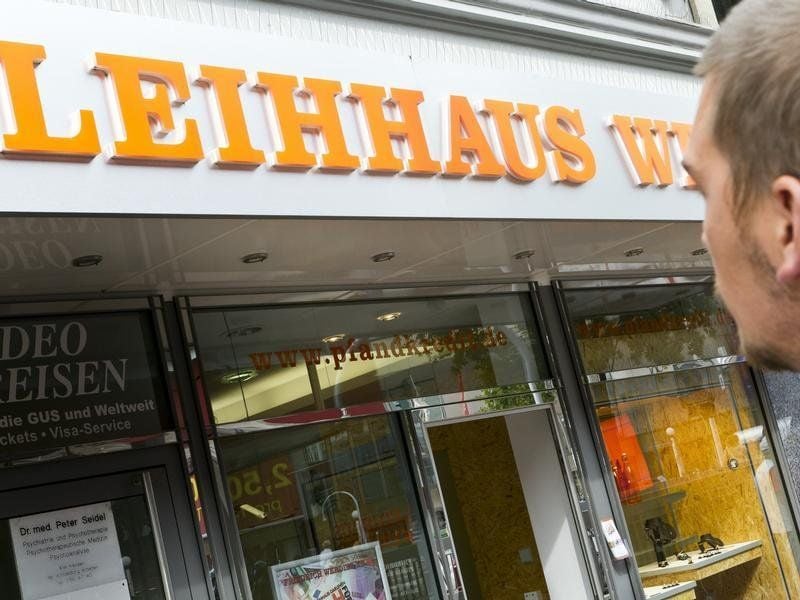 Viele Menschen bleiben durch den Gang ins Pfandhaus finanziell flüssig.
