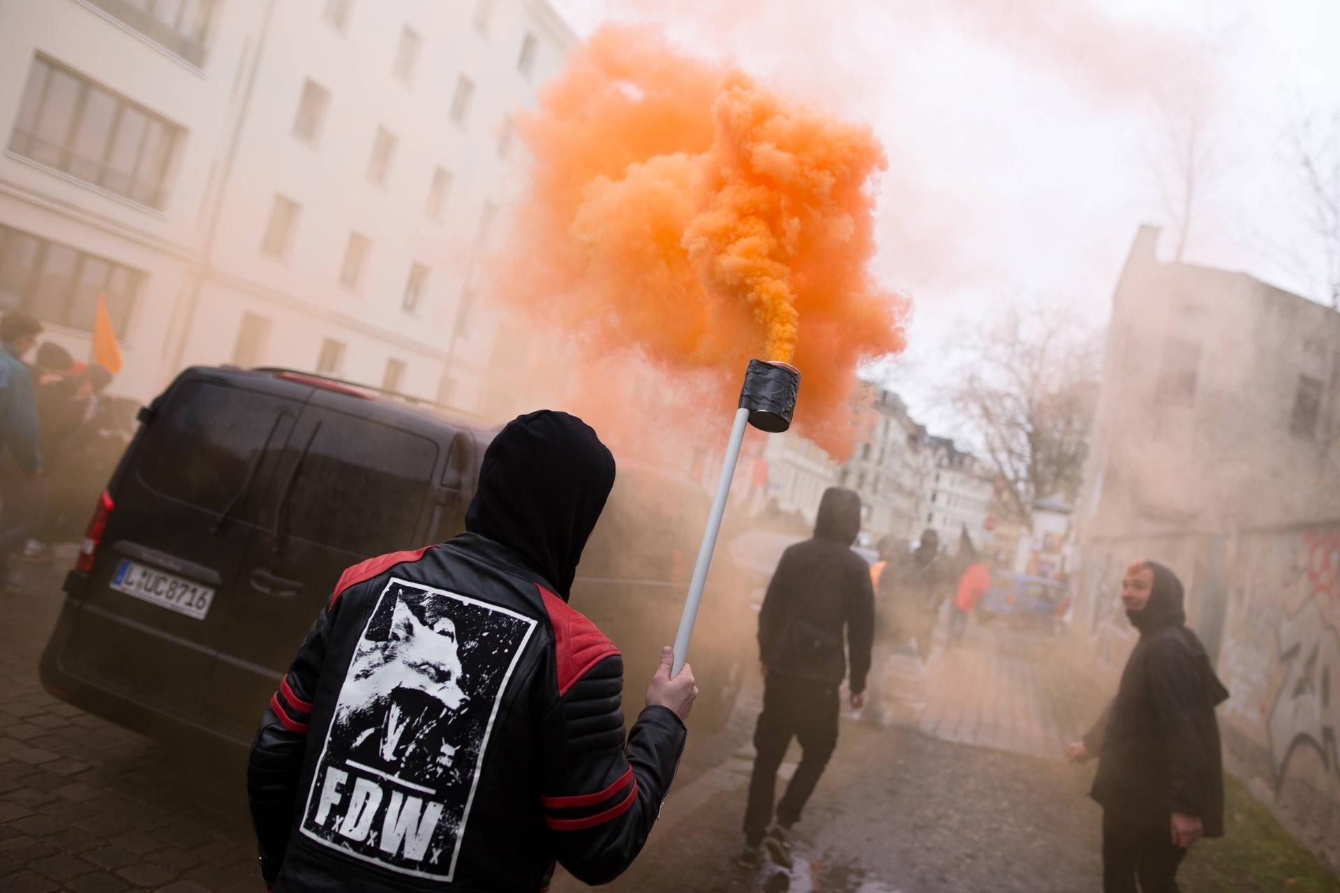 Proteste in Leipzig Connewitz gegen eine Demo der Rechten im Jahr 2015.