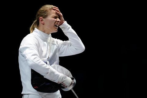 Britta Heidemann ärgert sich nach dem verlorenen Finale. (FOTO: DPA)