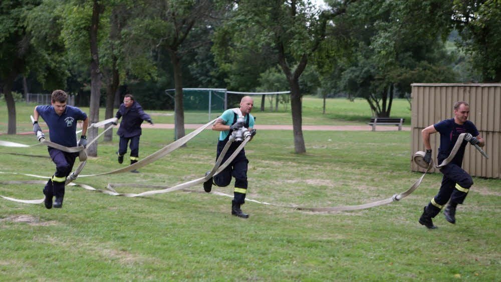 Die Kriechauer Männer machen sich zwar keine Hoffnungen auf einen vorderen Platz, doch trainiert haben sie den Löschangriff natürlich.