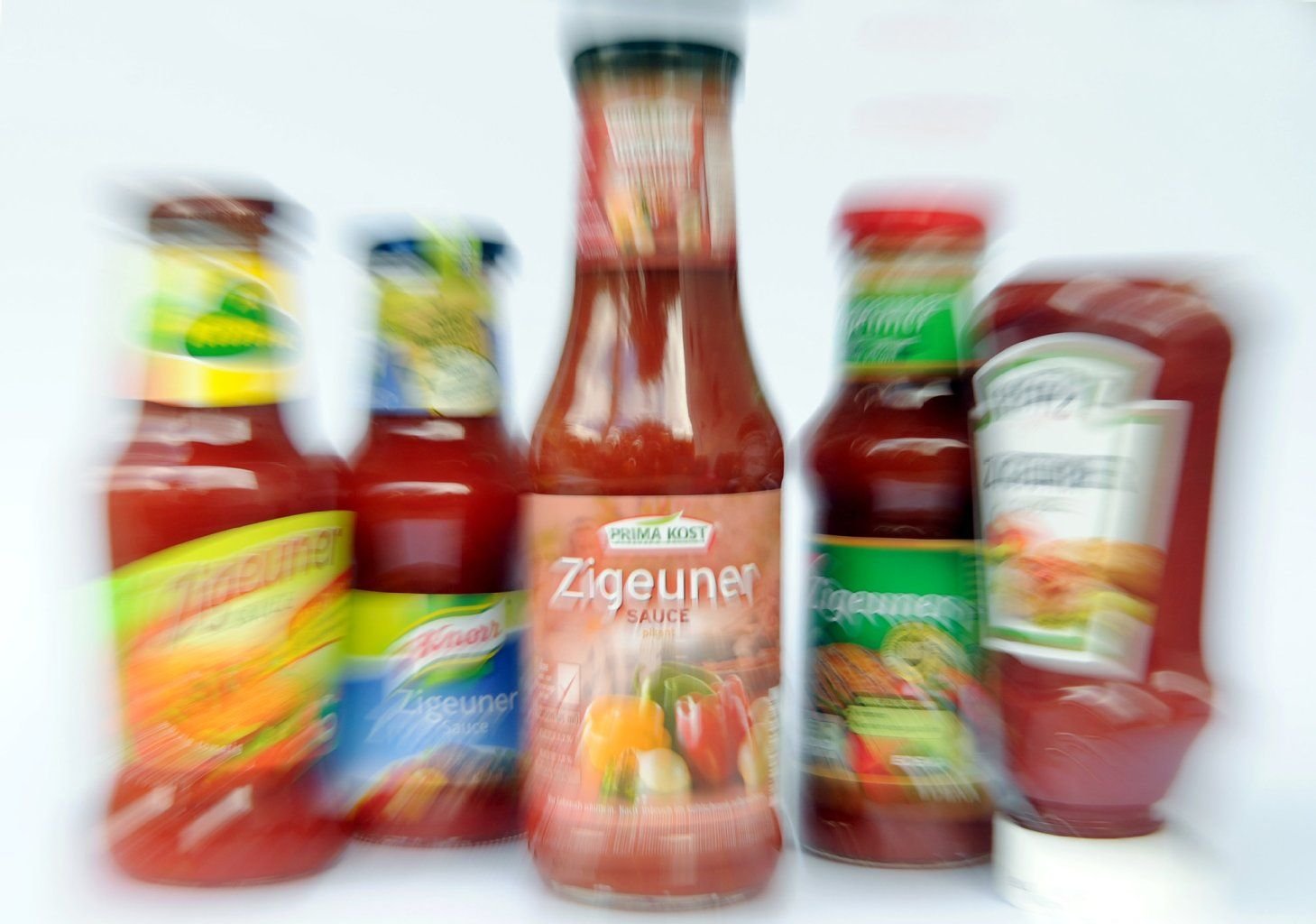 Zigeunersaucen verschiedener Hersteller (gezoomtes Foto)