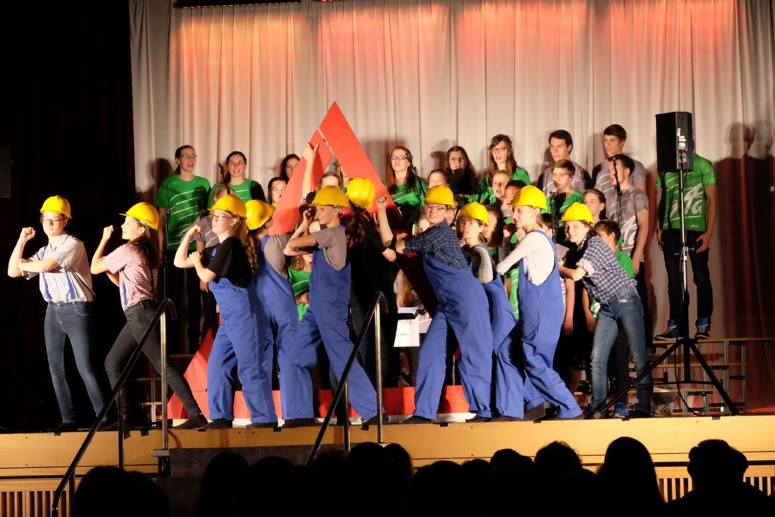Die christliche Jugendorganisation „Adonia“ hat am Freitag das Musical „Nehemia“ im Hyzet-Klubhaus in Alttröglitz vor knapp 300 Zuschauern aufgeführt.