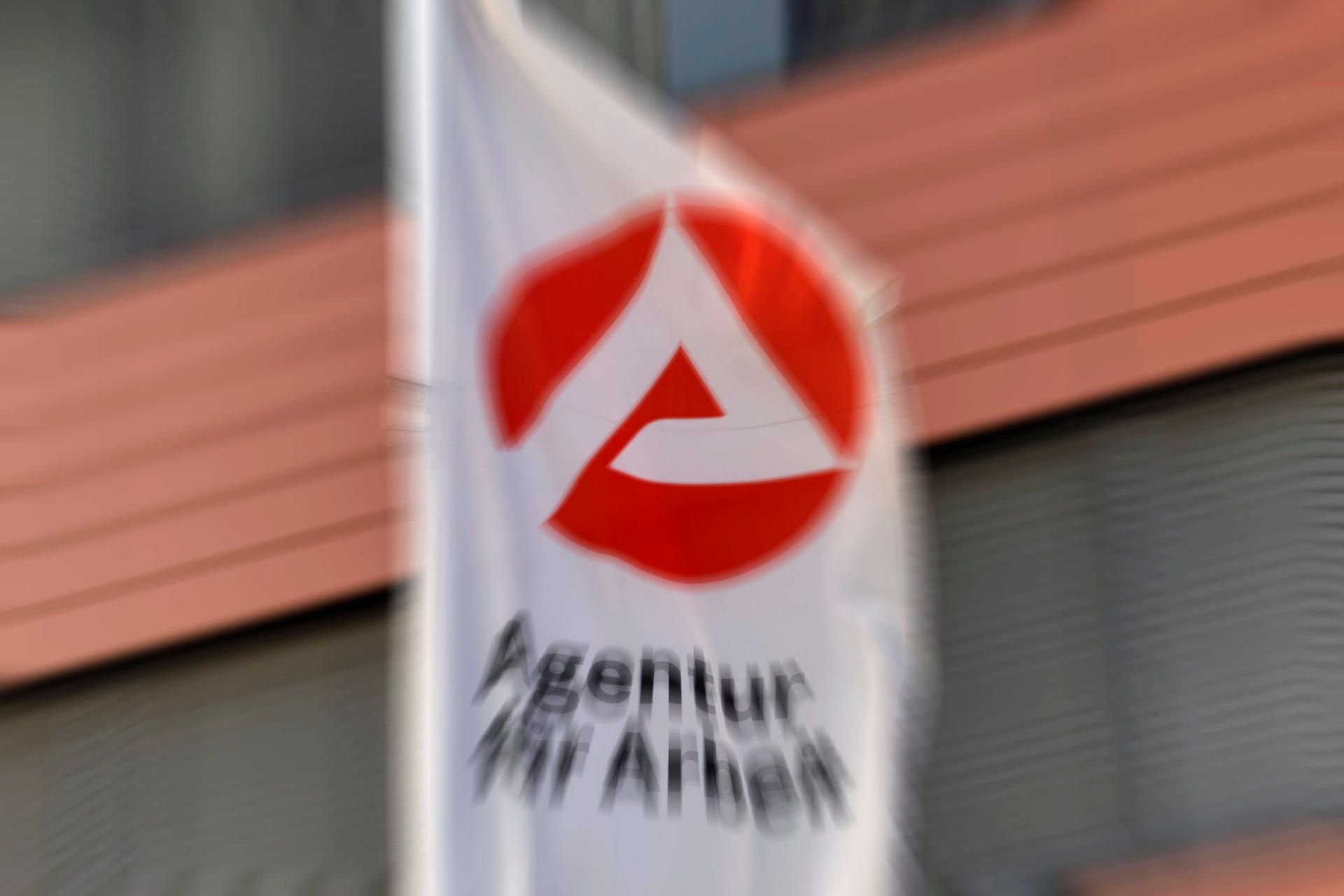 Der aktuelle Teillockdown hat bisher nicht zu einem spürbaren Anstieg von Hartz-IV-Anträgen von Soloselbstständigen geführt.