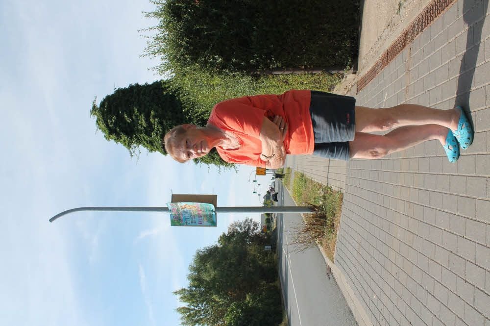 Angelika Berger hofft, dass die Laternen bald repariert werden.