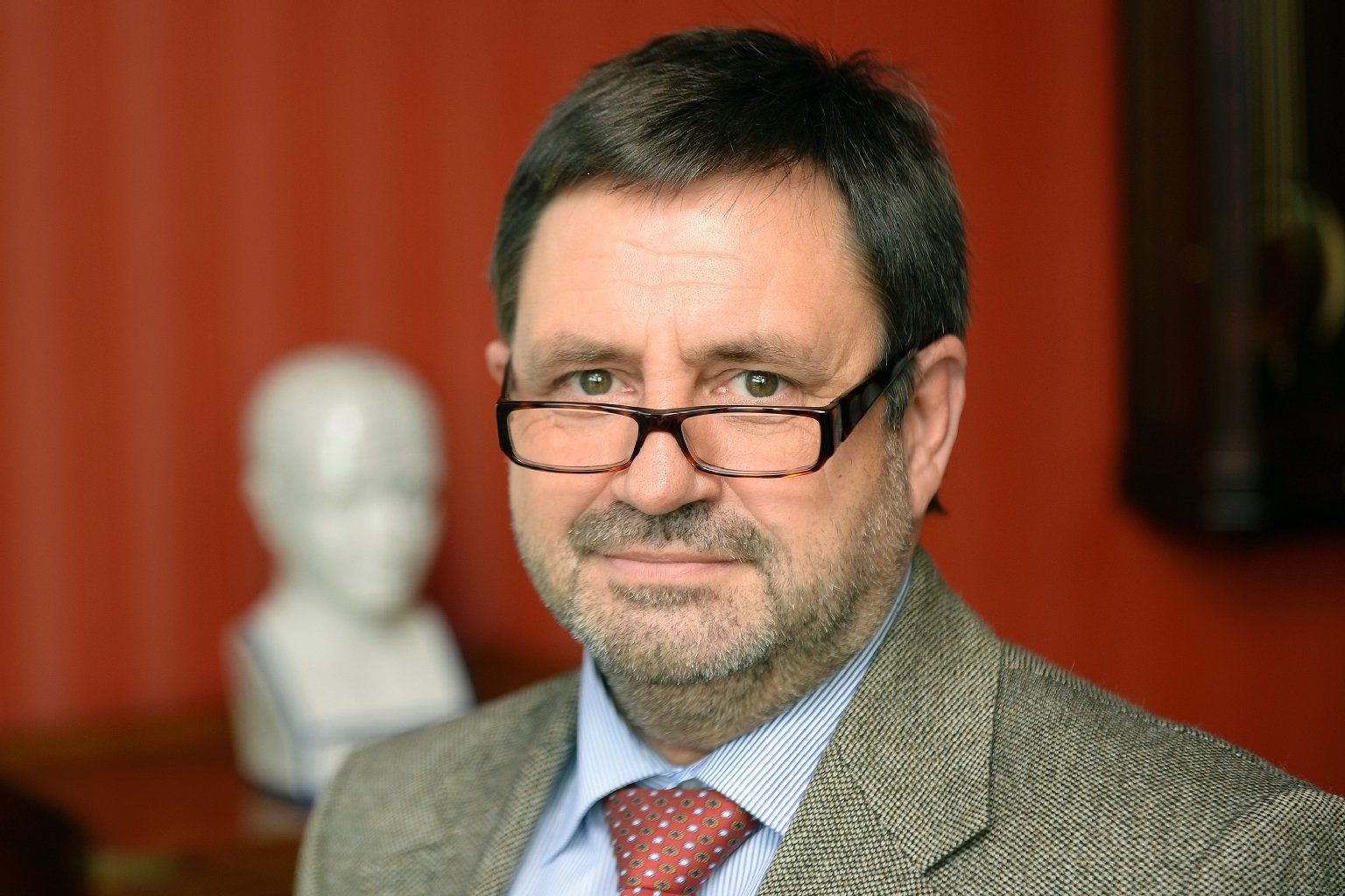 Dr. Steffen Dauer, Diplom-Psychologe, Psychologischer Psychotherapeut, Fachpsychologe für Rechtspsychologie (BDP) und Psychologischer Sachverständiger (OPK)