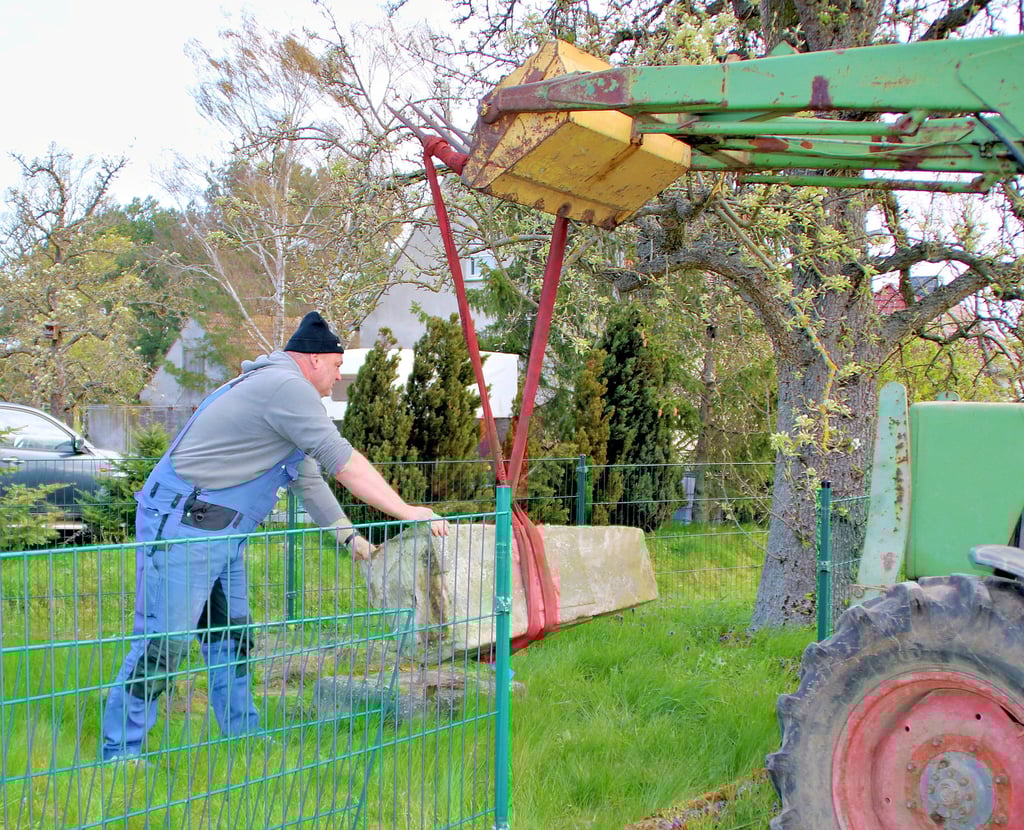 Tino Kohl, Mitglied im Heimat- und Kulturfreunde Rogätz e. V. kümmerte sich um den Transport zur Restaurierung in Groß Rodensleben.