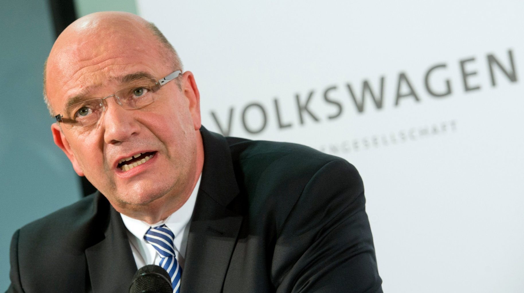 Bernd Osterloh bereitet die Belegschaft auf Einsparungen vor.