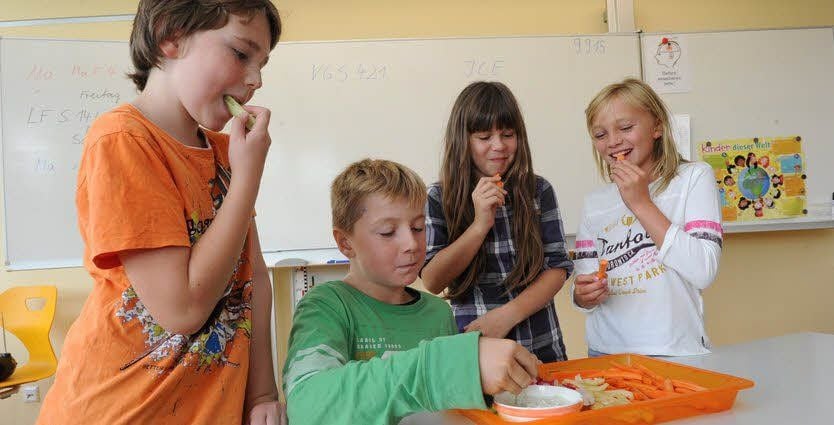 Justin, Paul, Cheyenne und Luisa schmeckt es.