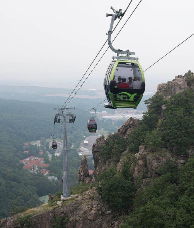 Von der Harzstadt Thale führt die Seilbahn zum Hexentanzplatz.