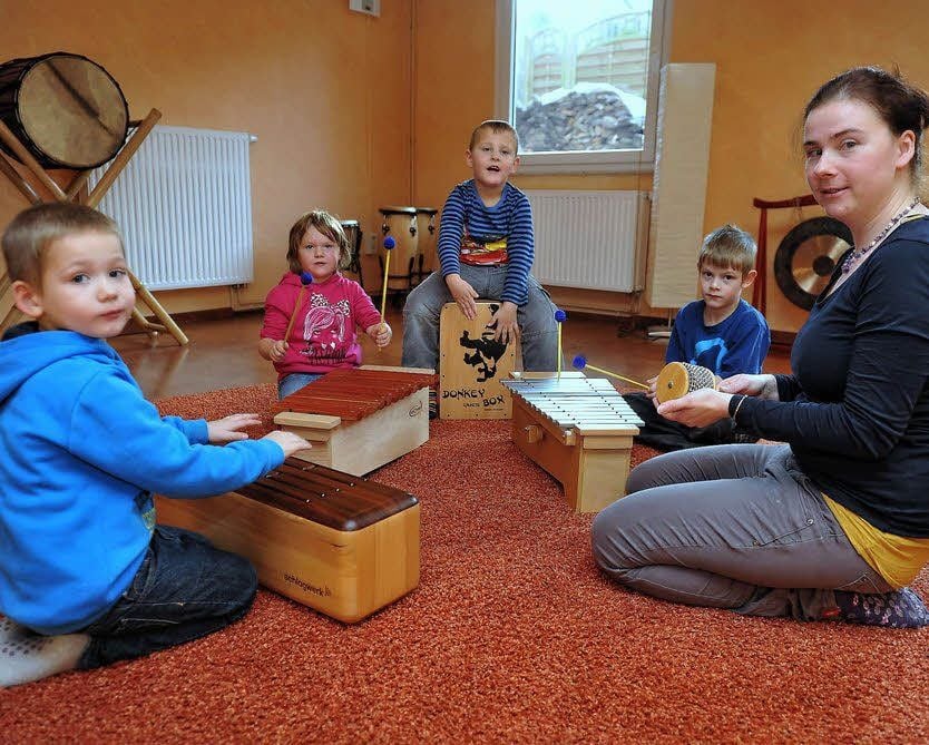 Ein Klangerlebnis für die Jüngsten gibt es in der Kindertagesstätte Sonnenköppchen mit der Muisktherapeutin Donata Nebelung.