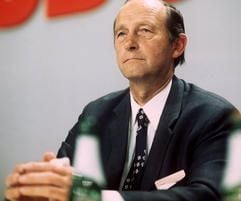 Der damalige baden-württembergische Ministerpräsident Hans Filbinger im Oktober 1971 auf dem CDU-Bundesparteitag in Saarbrücken. (Foto: dpa)