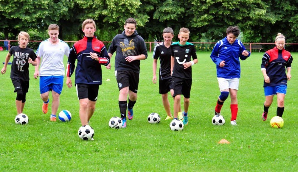 Viel los ist immer auf den Sportplätzen des SC U/M Weißenfels in Uichteritz oder wie hier in Markwerben zu den Trainingseinheiten.