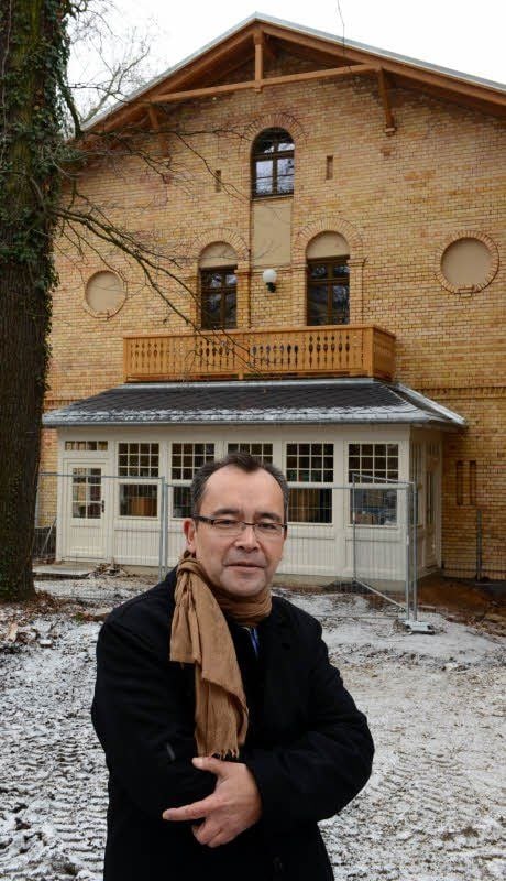 Temba Schuh vor der „Margarethe“