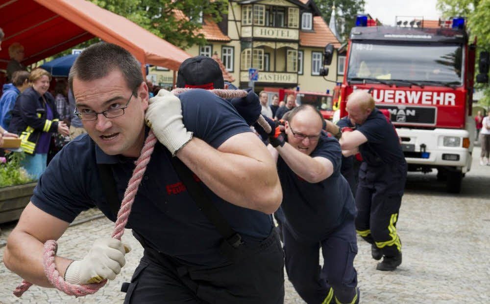 Die Feuerwehr will wieder beim Tankerziehen beweisen, welche Kräfte in ihnen steckt.