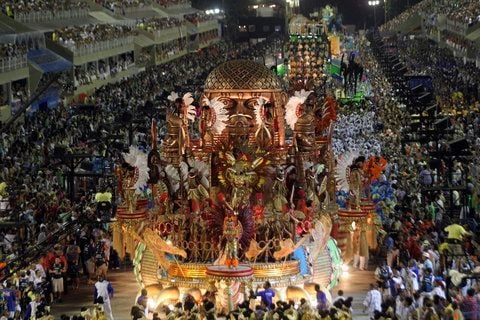 Karneval in Rio de Janeiro: Parade der Samba-Schulen. (FOTO: DPA)