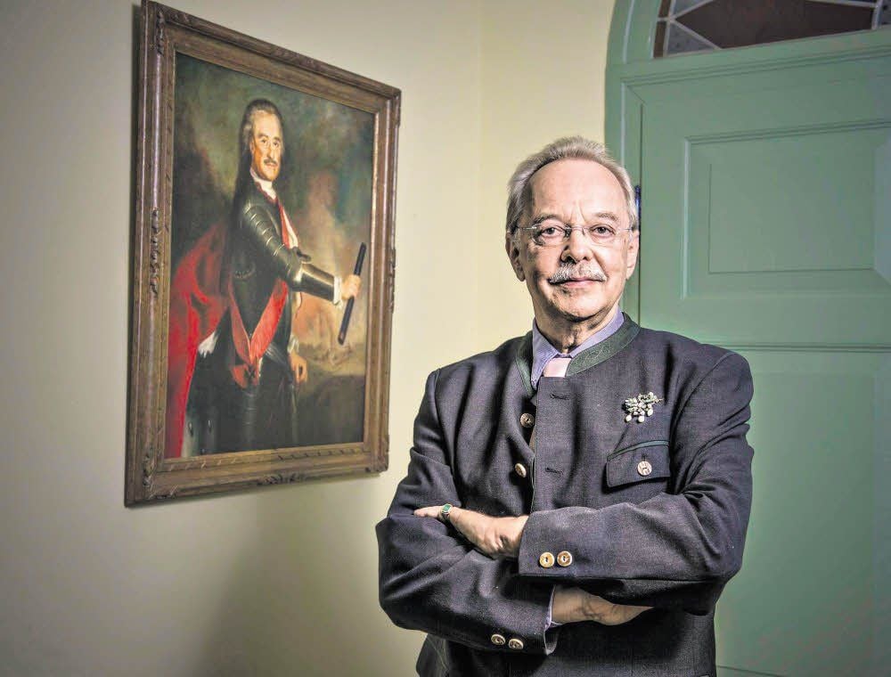 Der Antiquitäten-Experte Carl Ludwig Fuchs ist ein direkter Nachkomme des „Alten Dessauers“ (Gemälde). Die Ähnlichkeit ist unverkennbar.