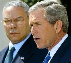 US-Präsident George Bush und Außenminister Colin Powell (Foto: dpa)
