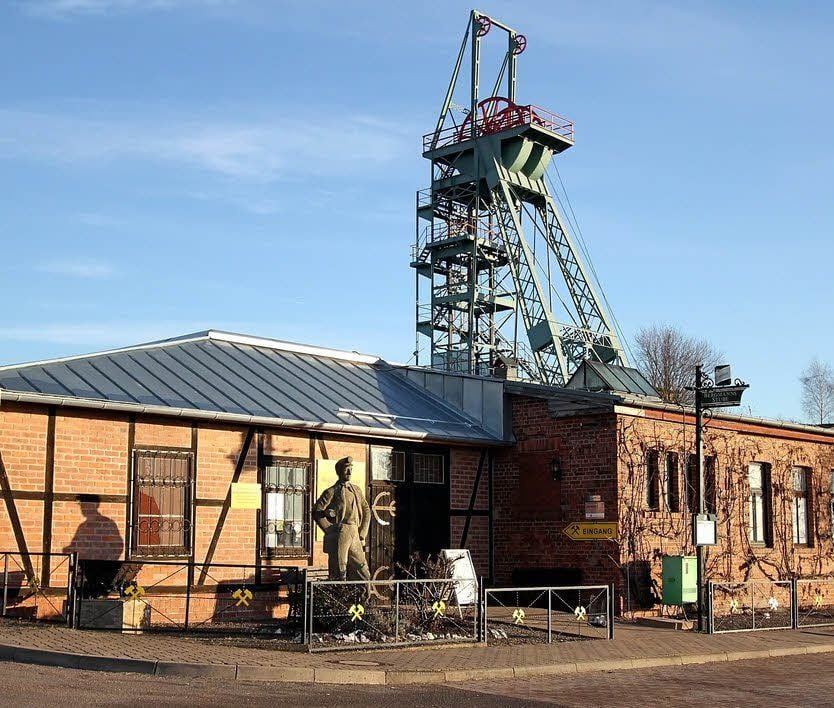 Es gibt nach Aussage des Betreibers keine Absicht, das Erlebniszentrum Bergbau in Wettelrode zu schließen.