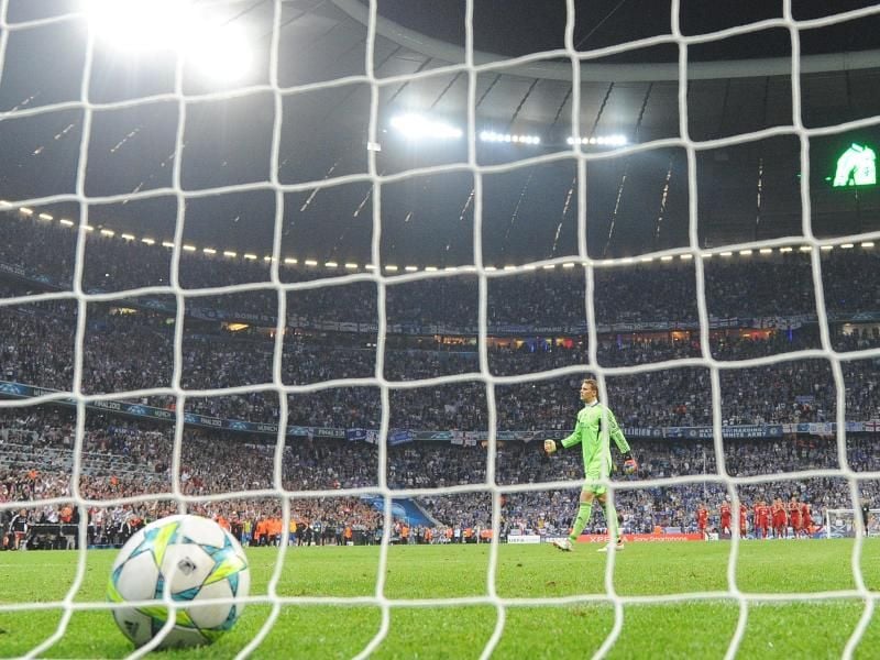 Bayern-Torwart Manuel Neuer traf 2012 im Elfmeterschießen gegen den FC Chelsea.