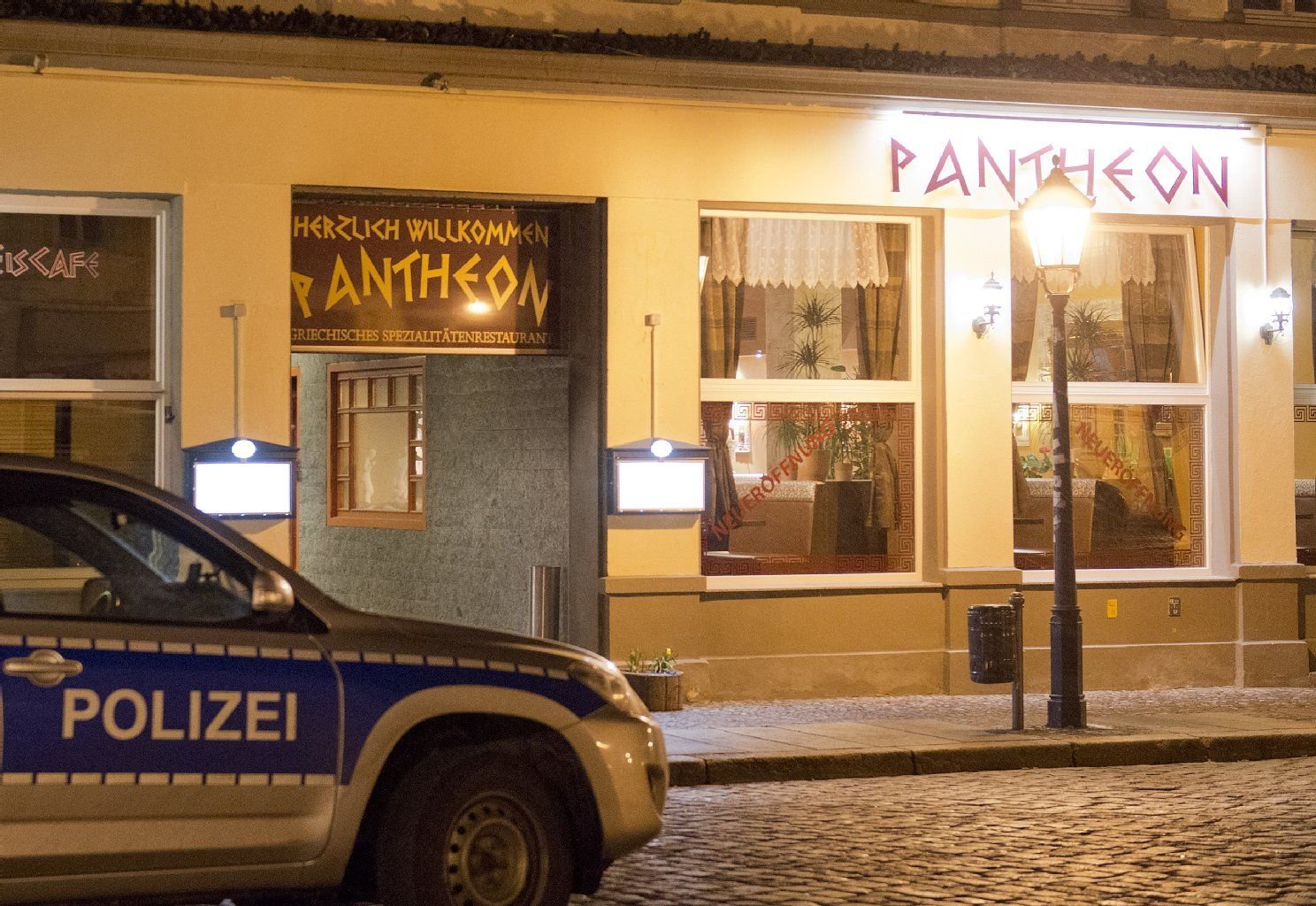 Das Restaurant in der Pölkenstraße nach dem Anschlag.