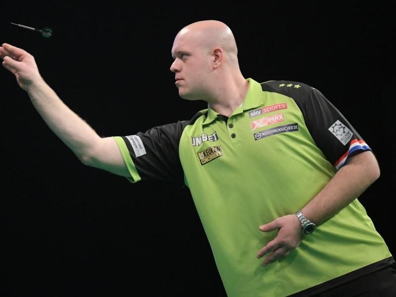 Michael van Gerwen verlor sein Einzel gegen Dawson Murschell, die Niederlande sind aber trotzdem weiter. Foto: Jörg Carstensen