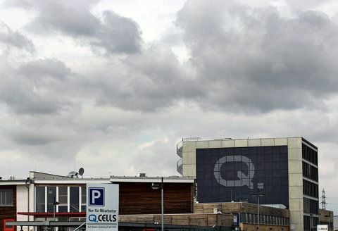 Der schwer angeschlagene Solarkonzern Q-Cells stößt bei seiner Neuaufstellung auf Widerstand aus den Reihen der Gläubiger. (FOTO/ARCHIV: DPA)