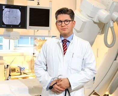 Dr. Robert R. Flieger ist Chefarzt der Kardiologie, zu der auch die Herzkatheterlabore gehören.