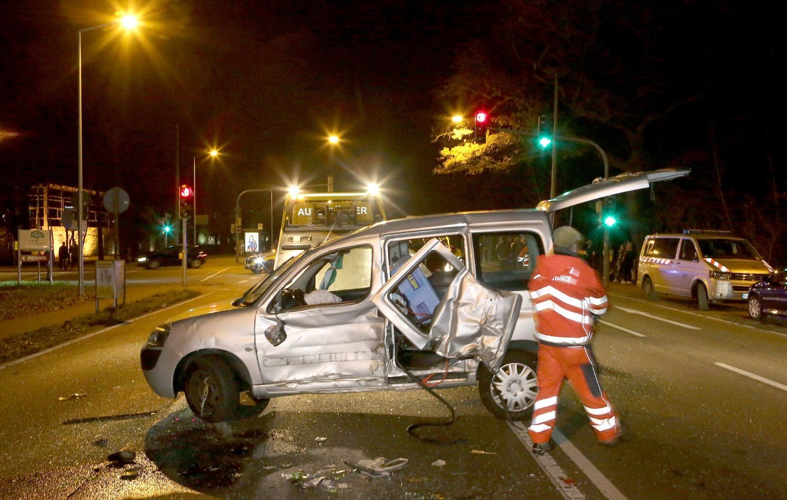In Karlsruhe wurden bei einem Straßenrennen sechs Menschen verletzt.