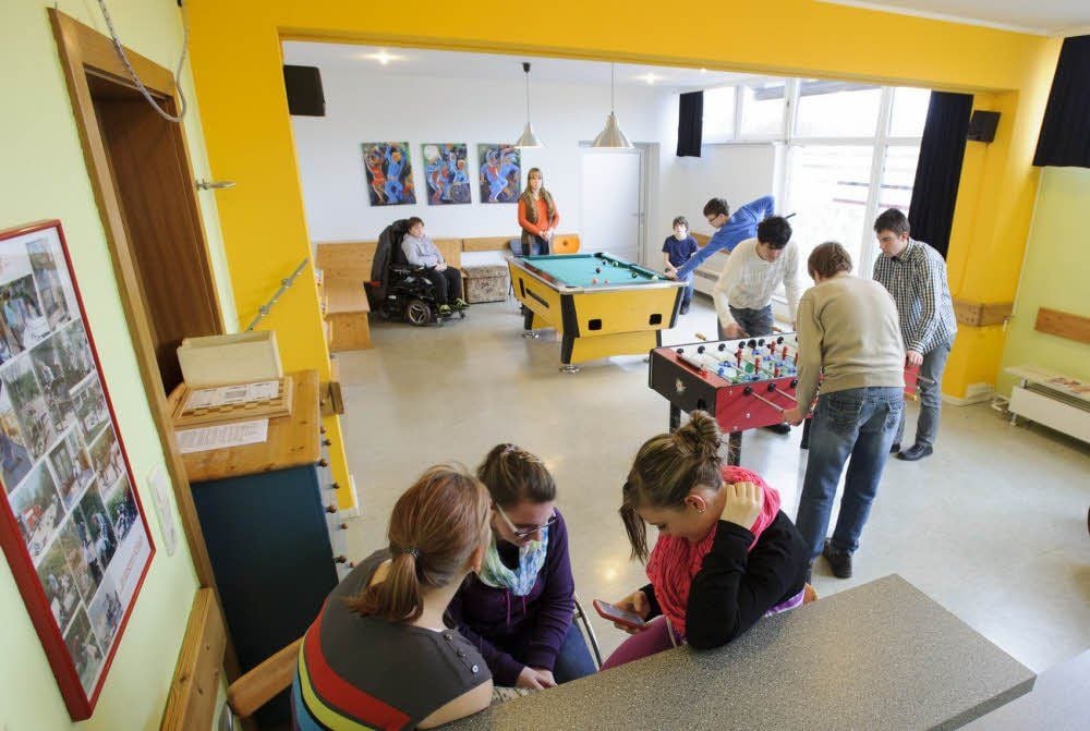 In ihrem Jugendclub fühlen sich die Schüler des Landesbildungszentrums für Körperbehinderte in Halle wohl.