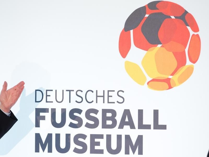 Das Logo für das Deutsche Fußballmusem wird vorgestellt.