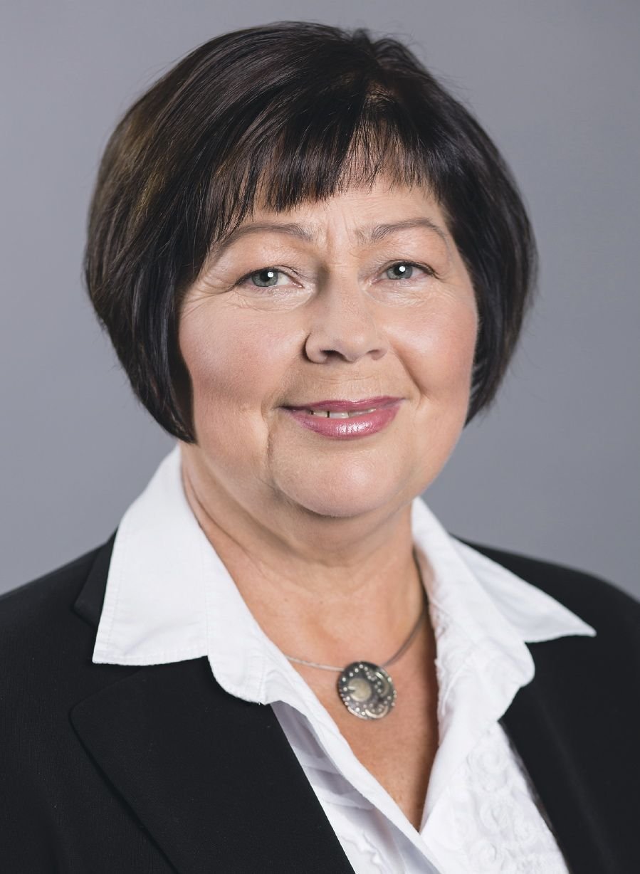 Gabriele Brakebusch (CDU)Alter: 62Familienstand: verheiratetKinder: 3wohnt in: Harbke (Landkreis Börde)Beruf: Erzieherin