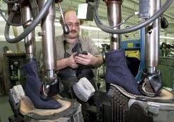 Dienstleistungs- und Schuhkonzern Salamander