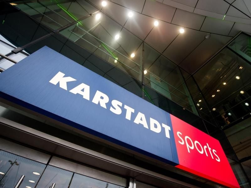 Karstadt-Sports will online kräftig wachsen. Foto: Jan-Philipp Strobel/dpa