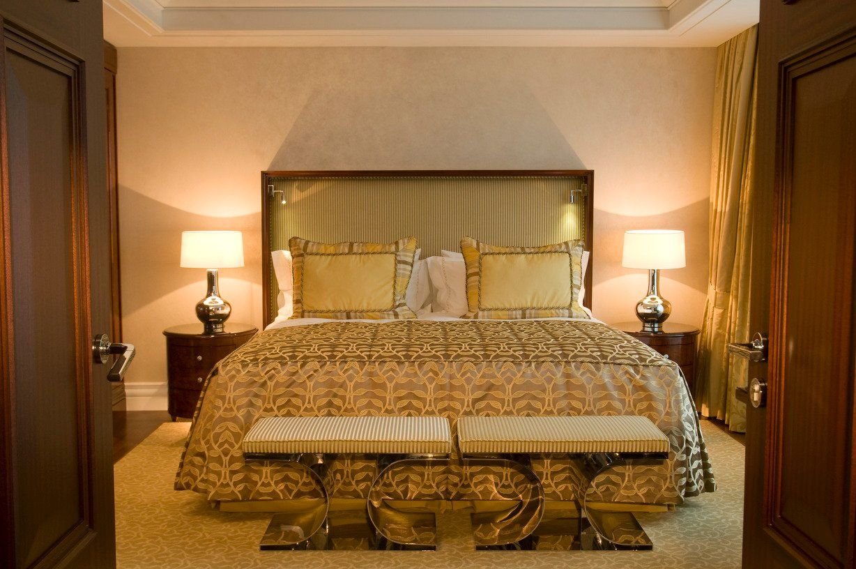 Die Einrichtung der Zimmer ist im Art-Déco-Stil gehalten.