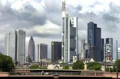 Blick auf das Bankenviertel im Zentrum von Frankfurt/Main. (Archivfoto: dpa)