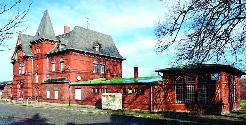 Der Bahnhof wird in Bad Suderode wird versteigert.