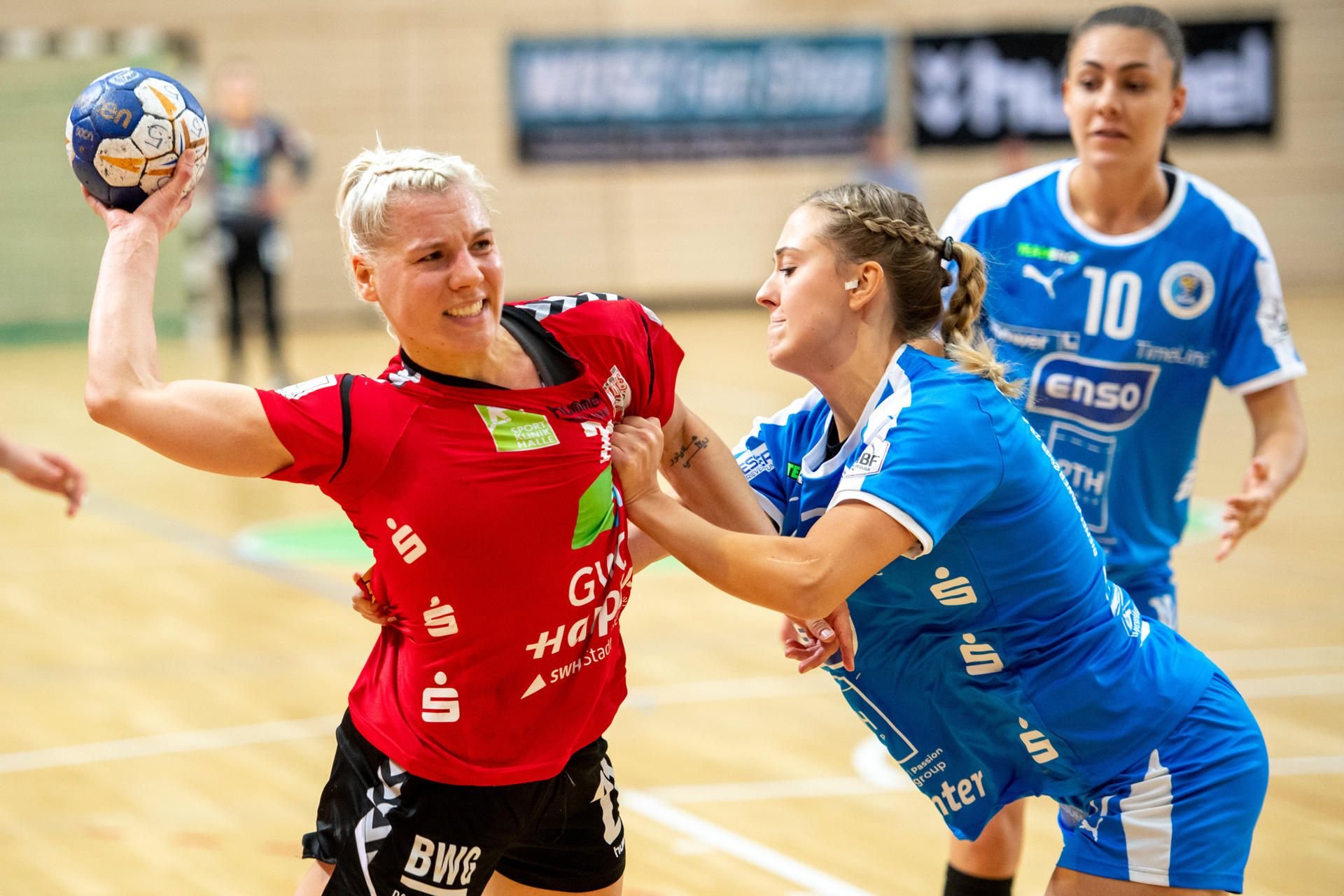Sophie Lütke (SV Union Halle) setzt sich durch